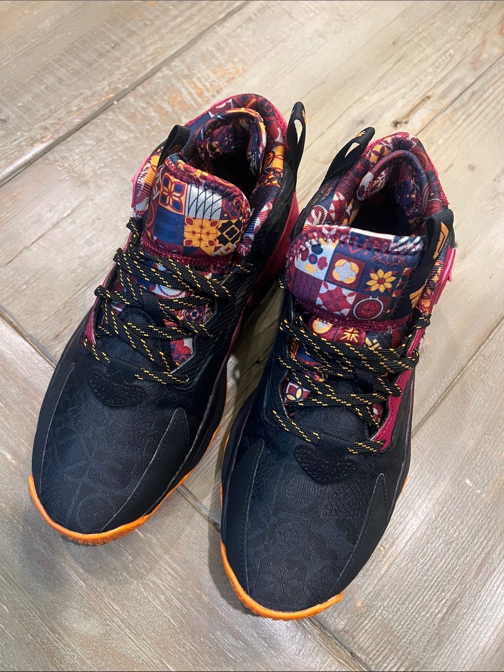 adidas Men's Black Multicolor Patchwork Athletic Dame 8 basketball shoes